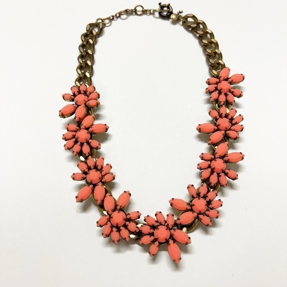 J Crew Womens Bright Pink Coral Floral Stoned Matte Gold Plated Brass Necklace - Picture 1 of 6
